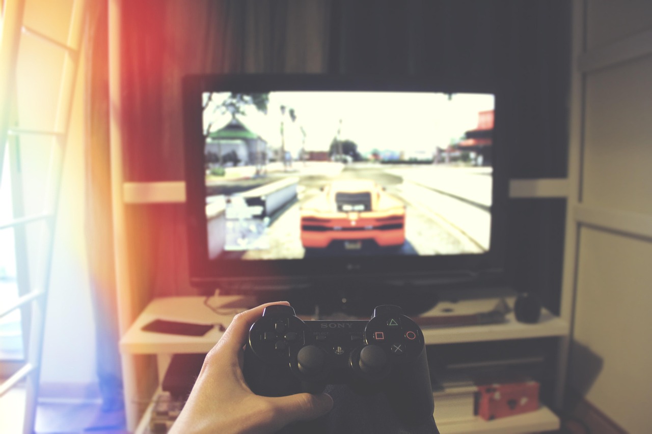 Featured image of post Engadget Highlights Stylish Upcoming Indie Games: From Boss Battle RPGs to Pinball Platformers