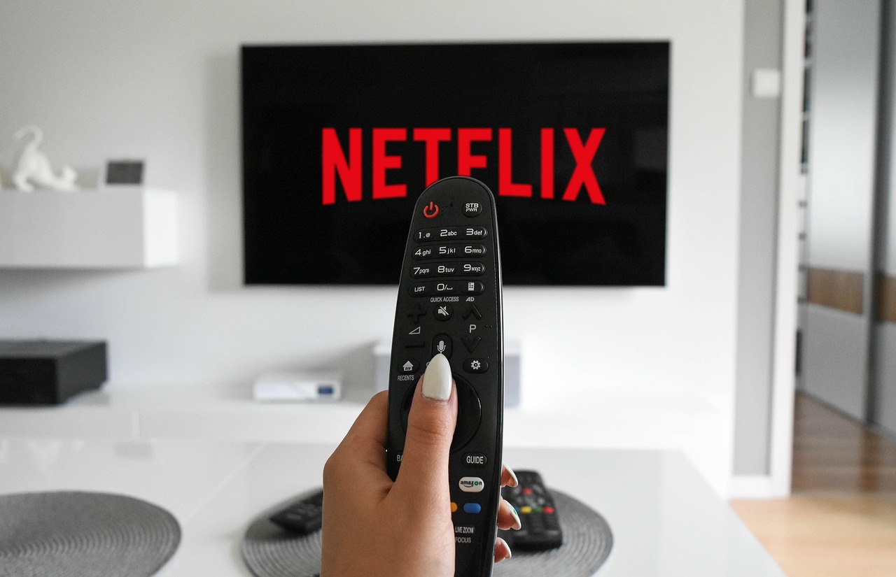 Featured image of post Of Course Viewers Are Giving Up on Netflix Shows — Here's Why