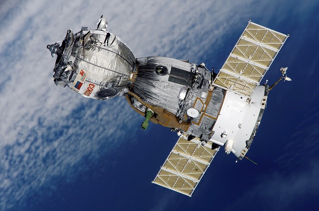Featured image of post Rocket Lab Acquires Iridium in $8 Billion Deal to Challenge Starlink and Amazon's Satellite Internet